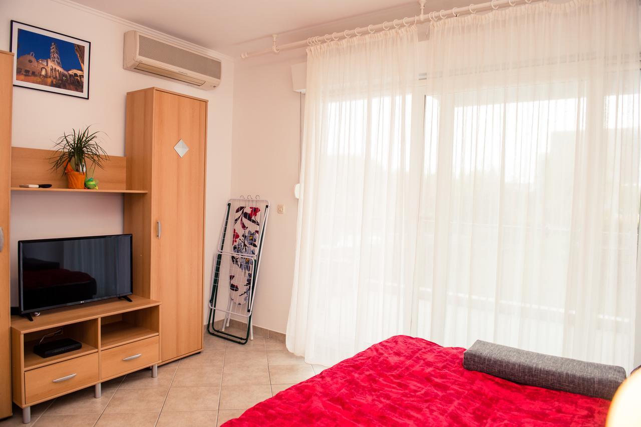 Studio Jere Near Sea Apartment Split Exterior photo